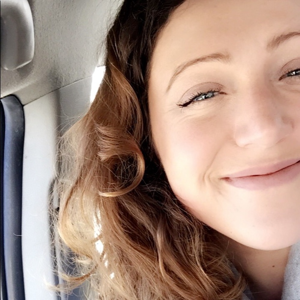 Meet your Posher, Claire
